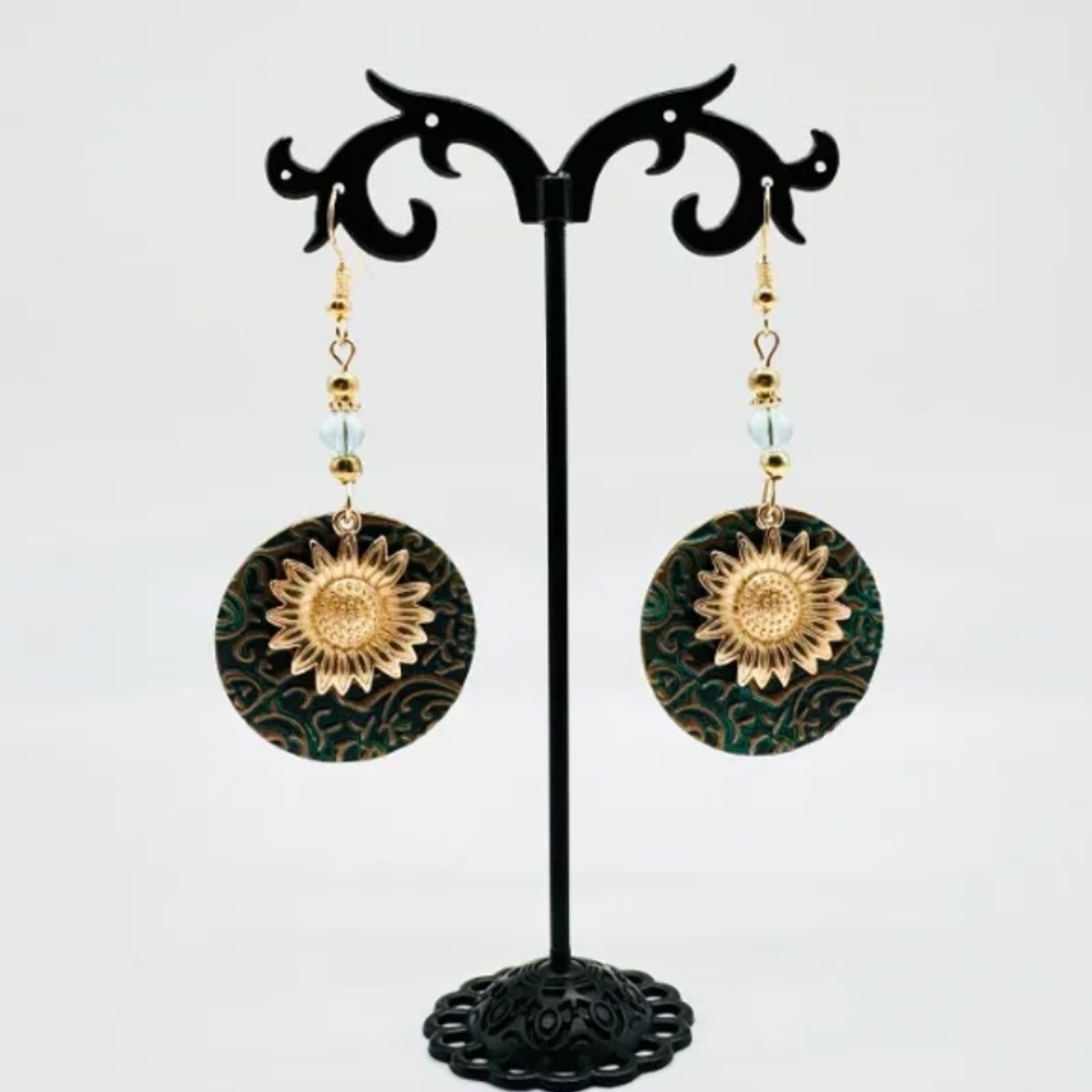 Double layer sunflower pattern earrings